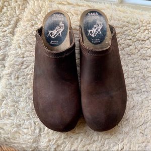 Brown Saga Clogs Sweden